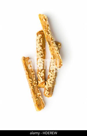 Knuspriges Brot-sticks mit Käse isoliert auf weißem Hintergrund. Stockfoto