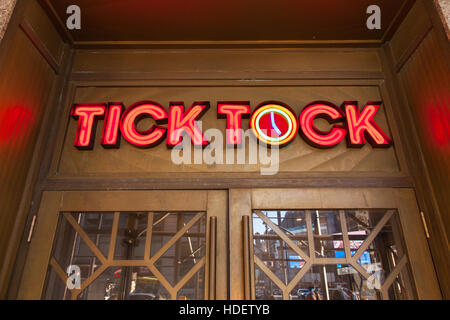 Eintritt Zeichen im Tick Tock Diner am 8th Avenue, Manhattan, New York City, Vereinigte Staaten von Amerika. Stockfoto