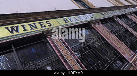 Famous Crown Bar Fliesen, Gt Victoria/Amelia St, Belfast Stockfoto