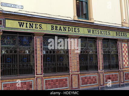 Famous Crown Bar Fliesen, Gt Victoria/Amelia St, Belfast Stockfoto