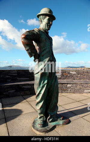 Statue von Charles Chaplin in Waterville, sein beliebtes Urlaubsziel Stockfoto