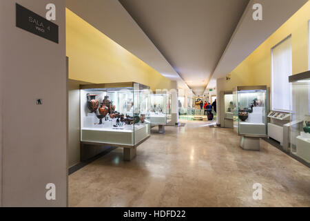 Rom, Italien - 1. November 2016: Interieur der Villa Giulia, Häuser Museo Nazionale Etrusco (Etruskischen Nationalmuseum), große Sammlung der etruskischen Kunst ein Stockfoto