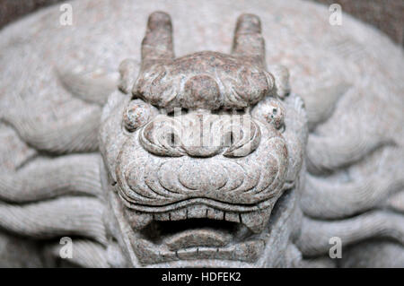 Ein großen Stein chinesischen Schildkröte in Taiping Palast in Qingdao in der Provinz Shandong China. Stockfoto