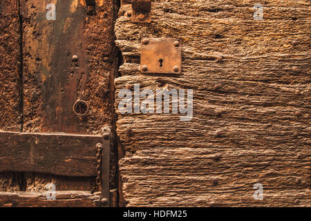 Fragment der alten Holztür Stockfoto