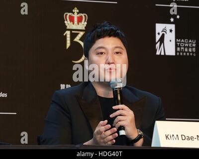 Macao, China. 11. Dezember 2016. Jeong-woo Park, Kim Nam Gil Jung Jin-Young und Mun Jeong-hie fördert für ihren neuen Film Pandora in Macao, China am 11. Dezember 2016. © TopPhoto/Alamy Live-Nachrichten Stockfoto