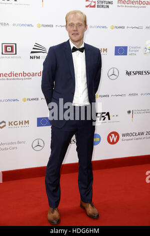 Wroclaw, Polen. 10. Dezember 2016. Pieter-Jan De Pue besucht 29. European Film Awards 2016 an der nationalen Forum für Musik am 10. Dezember 2016 in Wroclaw/Breslau, Polen. | Verwendung Weltweit © Dpa/Alamy Live-Nachrichten Stockfoto