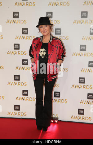 London, UK. 12. Dezember 2016. Lulu, die Ankunft auf dem roten Teppich von BBC Music awards 2016 in Excel Centre @Paul Quezada-Neiman/Alamy Live News Stockfoto