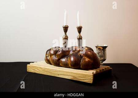 Tischset zum Shabbat Abendessen Stockfoto