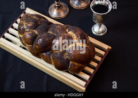 Tischset zum Shabbat Abendessen Stockfoto