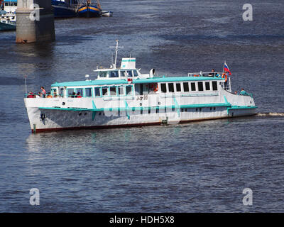 C3 04-83 Mockbur Mo-28 am Wolchow Fluss pic1 Stockfoto