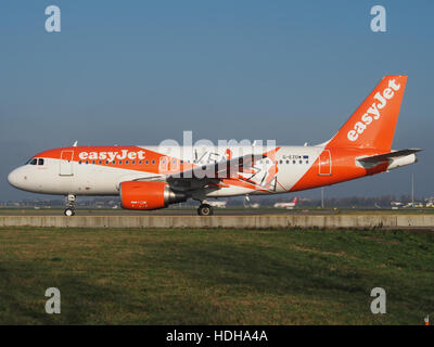 G-EZDW - Airbus A319-111 - EasyJet am Schiphol Rollen in Richtung 36L pic4 Stockfoto