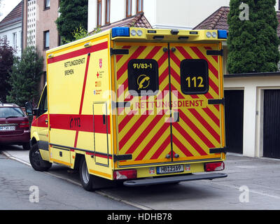 Mercedes Rettungsdienst Bremen Einheit 91 83-1 pic4 Stockfoto