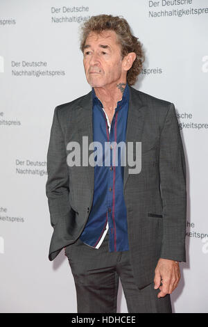 Deutscher Nachhaltigkeitspreis 2016 um Emporio Tower.  Mitwirkende: Peter Maffay wo: Hamburg, Deutschland bei: 7. Oktober 2016 Stockfoto