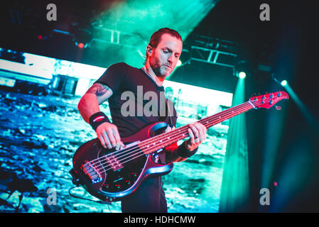 Casalecchio Di Reno, Italien. 9. Dezember 2016. Alter Bridge die Unipol Arena für ihre "The Last Hero" live Tour 2016 © Alessandro Bosio/Pacific Press/Alamy Live News Stockfoto