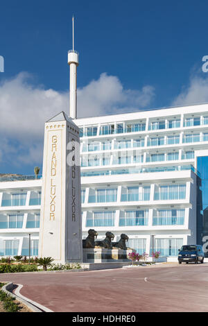 Ansicht des Grand Hotel Luxor, Benidorm, Grand Luxor All Suites Hotel, Benidorm, Spanien, Europa Stockfoto