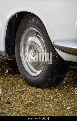 1967 BMW 2000CS Luxus Sport-Coupé Rad und Radkappe Stockfoto