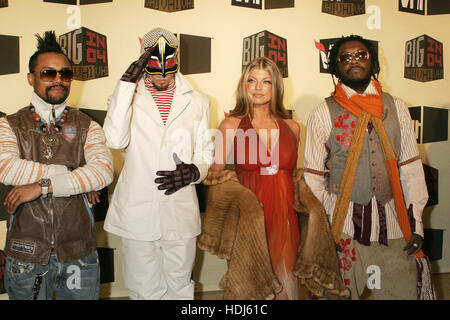 The Black Eyed Peas mit Fergie, Apl.de.ap, will.i.am und Tabu auf der Big in 2004 Award Show des VH-1 am 1. Dezember 2004 in Los Angeles. Foto: Francis Specker Stockfoto