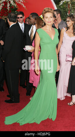 Schauspielerin Mariska Hargitay bei den 56. Emmy Awards am 19. September 2004 in Los Angeles, Kalifornien. Foto: Francis Specker Stockfoto