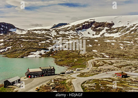 See Djupvatn und Hotel Geiranger Norwegen Stockfoto