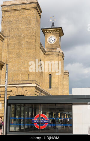 Bahnhofshalle vor Kings Cross Bahnhof Stockfoto