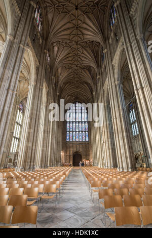 Schiff an die Kathedrale von Canterbury, England, gegründet im 6. Jahrhundert, umgebaut im romanischen Stil von den Normannen im 11. Jahrhundert Stockfoto