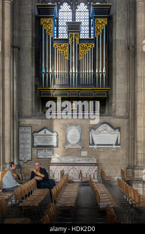 Orgel der Kathedrale von Canterbury, England, gegründet im 6. Jahrhundert, umgebaut im romanischen Stil von den Normannen im 11. Jahrhundert Stockfoto