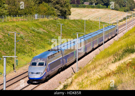 TGV Duplex in Burgund, Frankreich Stockfoto