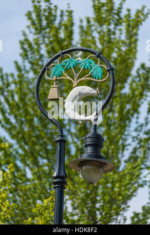 Wappen von Glasgow am Leuchter in Glasgow. Stockfoto