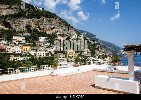 Blick auf Positano-Amalfi-Küste in Italien, Neapel Stockfoto