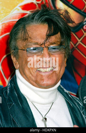 Robert Evans bei der Premiere für den Columbia Pictures Film "Spider-Man 2" im Mann Village Theatre in Westwood Abschnitt von Los Angeles, Kalifornien am 22. Juni 2004.  Bildnachweis: Francis Specker Stockfoto