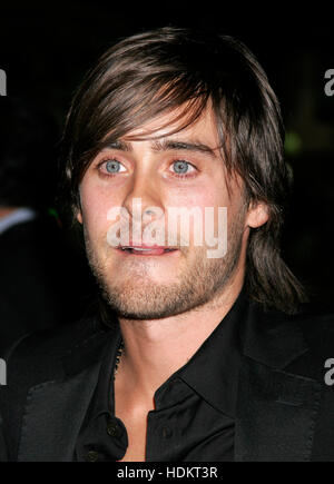 Jared Leto bei der Premiere des Films, "Alexander'' in Grauman Chinese Theatre am 16. November 2004 in Los Angeles. Bildnachweis: Francis Specker Stockfoto