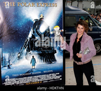 Schauspielerin Nia Vardalos kommt als Gast an der 7. November 2004 Los Angeles Premiere des neuen Animationsfilm "Polar Express". Der Film mit Tom Hanks, basiert auf dem Kinderbuch mit dem gleichen Namen und unter der Regie von Robert Zemeckis, öffnet sich in den USA November 10. Foto von Francis Specker Stockfoto