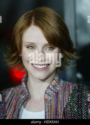 Bryce Dallas Howard bei der Premiere für "Friday Night Lights" am 6. Oktober 2004 in Los Angeles, Kalifornien. Bildnachweis: Francis Specker Stockfoto