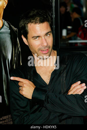 Eric McCormack bei der Premiere des Films "Sicherheiten" in Los Angeles am 2. August 2004.  Bildnachweis: Francis Specker Stockfoto