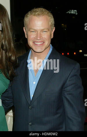 Neal McDonough und Frau Ruve Robertson bei der Premiere von "Walking Tall" in Hollywood, Kalifornien auf Montag, 29. März 2004.  Bildnachweis: Francis Specker Stockfoto