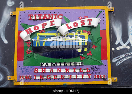 Titanic Hope Lost - Belfast International Peace Wand Cupar Weg, West Belfast, NI, UK Stockfoto