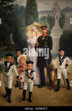 William Pape (1859 – 1920), Porträt von Kaiser Wilhelm II. und die kaiserliche Familie im Park Sanssouci, 1891. Sterben Sie Kaiserliche Familie Im Park Zu Sanssouci. Stockfoto