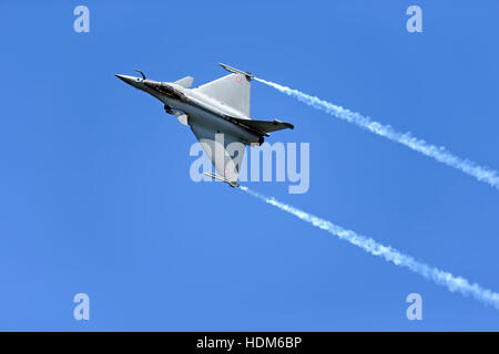 A Dassault Rafale C der ETR 2/92 'Aquitaine' French Air Force, Armee de l'air, 142/ 4-GU beim Royal International Air Tattoo, RAF Fairford, Großbritannien. Stockfoto