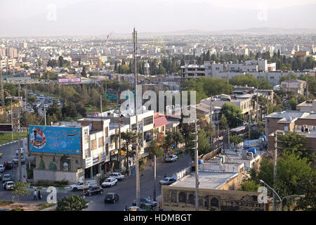 Eine Skyline-Blick zeigt die Stadt von Shiraz in Fars Provinz, Iran Stockfoto