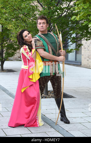 Robin Hood Panto mit Shane Richie und Jessie Wallace am Mayflower Theatre in Southampton, Hampshire dieses Weihnachten, in der Süd-Küste größte Familie Pantomime zwischen Samstag, 17. Dezember 2016 – Sonntag, 8. Januar 2017.   Nachdem festgestellt wurde, die Stockfoto