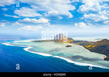 Luftaufnahme der Halbinsel Le Morne Brabant. Mauritius Landschaft Stockfoto