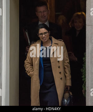 London, UK. 13. Dezember 2016.  Priti Patel, internationaler Entwicklung Sekretär, Blätter 10 Downing Street Credit: Ian Davidson/Alamy Live News Stockfoto