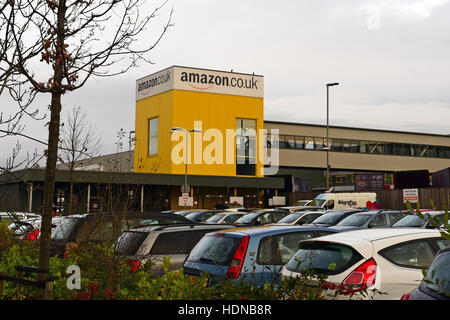 Dunfermline, Schottland, Vereinigtes Königreich, 14, Dezember 2016. Einzelhandel Riese Amazon größte UK-Distributionszentrum in Dunfermline, Fife, vor Kritik an Arbeitsbedingungen nach einem undercover Zeitungsbericht, Credit: Ken Jack / Alamy Live News Stockfoto