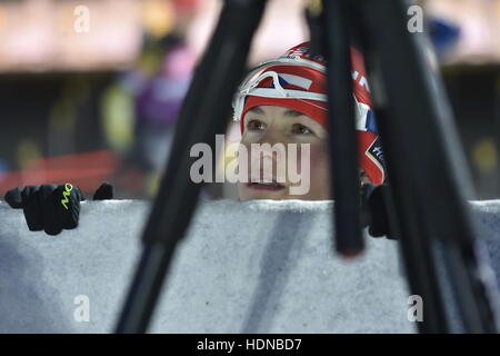 Nove Mesto Na Morave, Tschechische Republik. 14. Dezember 2016. Veronika Vitkova Züge vor der IBU (Internationale Biathlon Union)-Cup Veranstaltung statt in Nove Mesto Na Morave, Tschechische Republik, 14. Dezember 2016. Bildnachweis: Lubos Pavlicek/CTK Foto/Alamy Live-Nachrichten Stockfoto