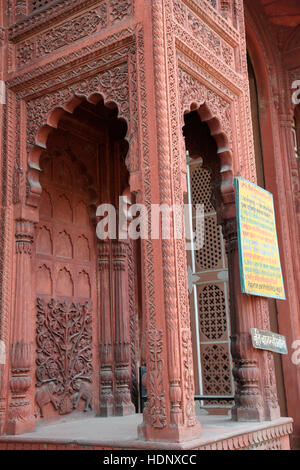 Rote Tempel oder Nasiyan Jain Temple View. Es befindet sich auf Prithivi Raj Marg nahe Mahaveer Kreis in der Mitte der Stadt Ajmer. Stockfoto