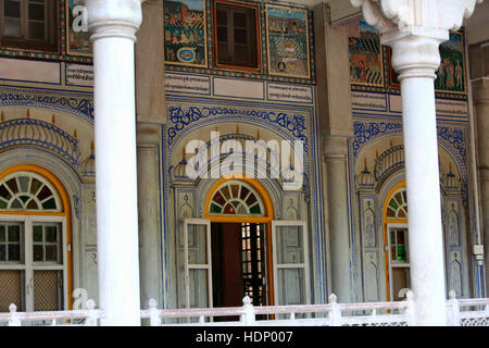 Rote Tempel oder Nasiyan Jain Temple View. Prithivi Raj Marg nahe Mahaveer Kreis in der Mitte der Stadt Ajmer, Rajasthan Indien liegt. Stockfoto