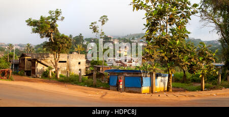 Geschlossene Kiosk in Freetown, Sierra Leone Stockfoto
