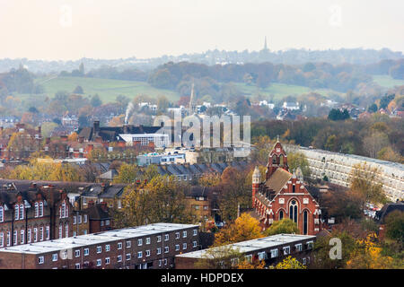 Blick Richtung Hampstead von oben Torbogen Tower, North London, Großbritannien Stockfoto