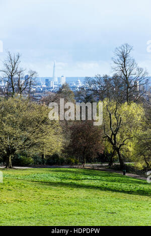 Ansicht der Stadt von London aus waterlow Park, North London, Großbritannien