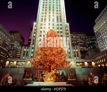 Weihnachtsbaum am Rockefeller Center, New York, USA Stockfoto